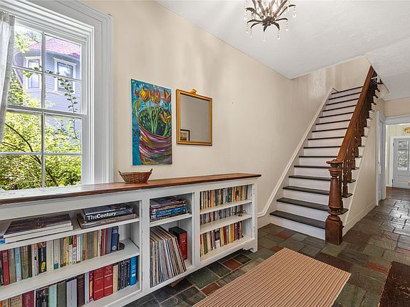 3rd image of 214 2nd St SE