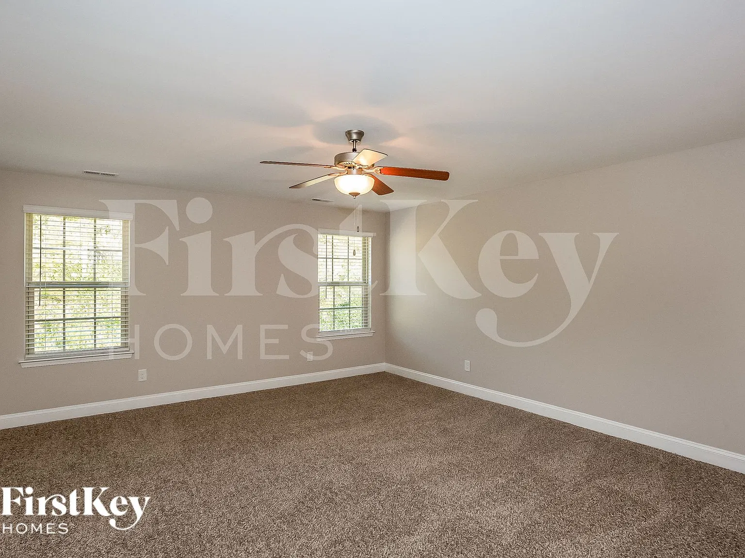 5 bed, 3.5 bath, 2721 sqft, $2,980 — Photo 4