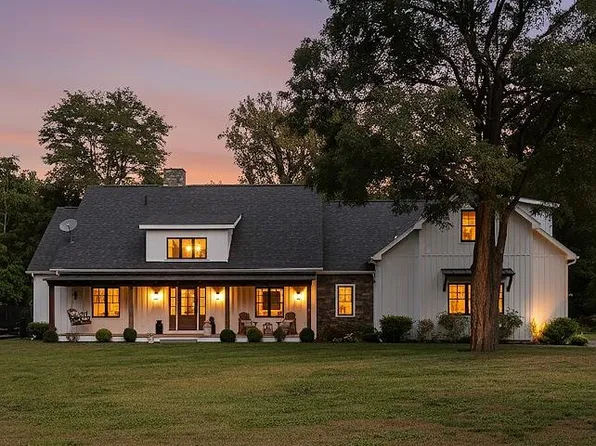 5988 Route 9H, Claverack, NY 12534