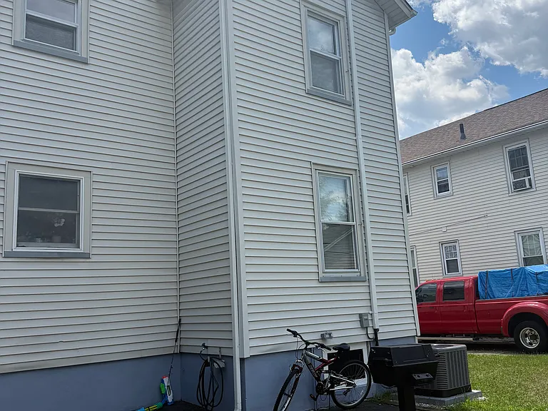 7 Llewellyn Ave #2 — Photo 4