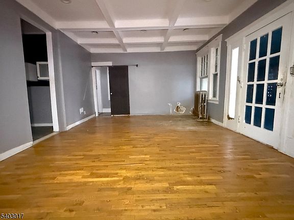 4th image of 66 Scheerer Ave