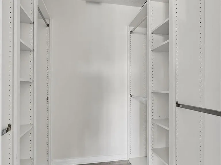 8154 Montserrat Pl — Photo 37