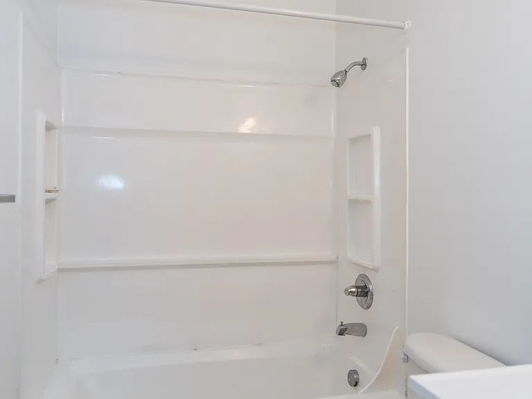 Crosswinds Apartments — Photo 15