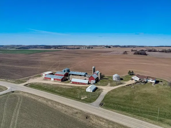 6685 County Road P, Dane, WI 53529