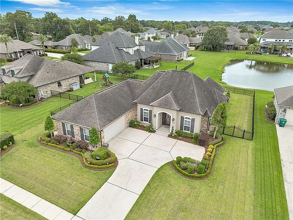 4th image of 210 Lac Calcasieu Dr