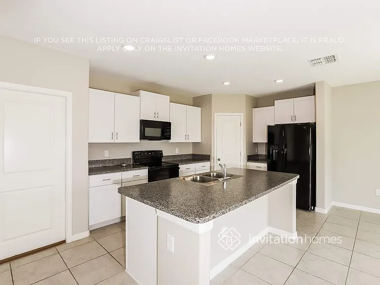 15606 Greenleaf Bay St — Photo 7