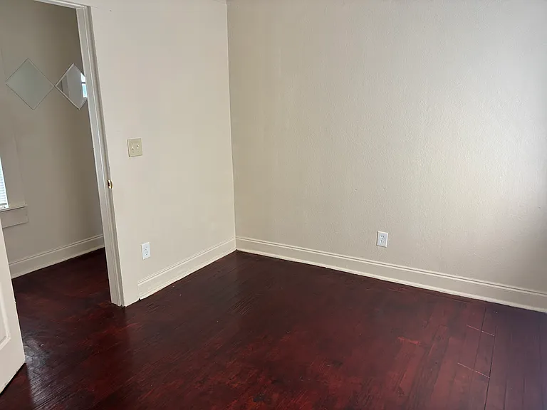 2506 E Columbus Dr — Photo 6
