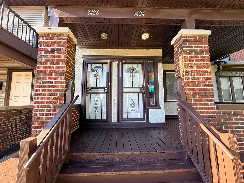 3424-26 W Highland Blvd