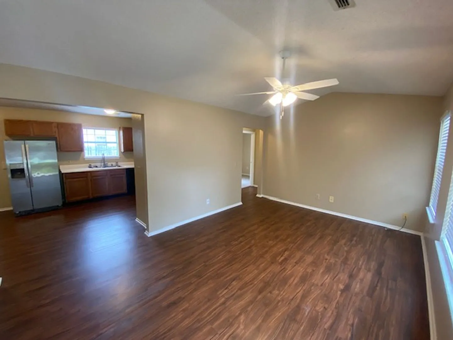 Super Cute 3 Bedroom Now Available! — Photo 2