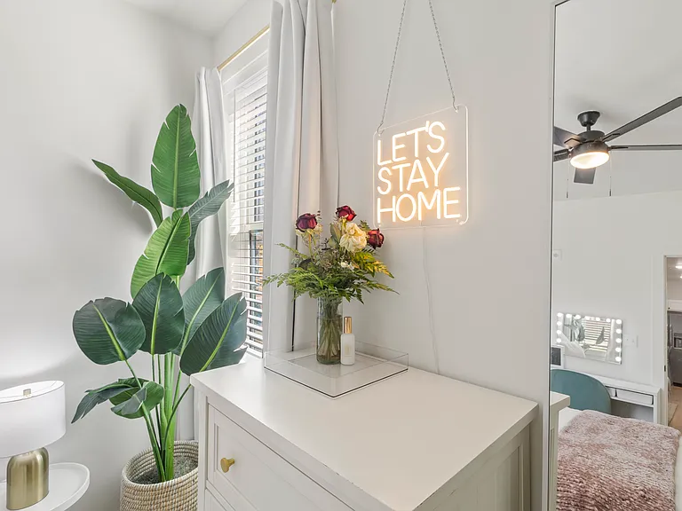 224 W Symmes St #101 — Photo 9