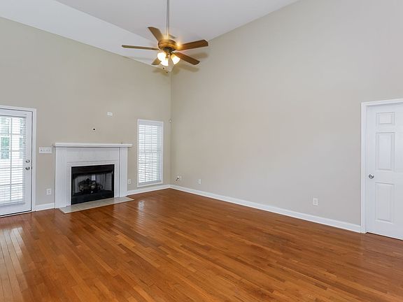 3rd image of 3820 Yellow Jasmine Dr