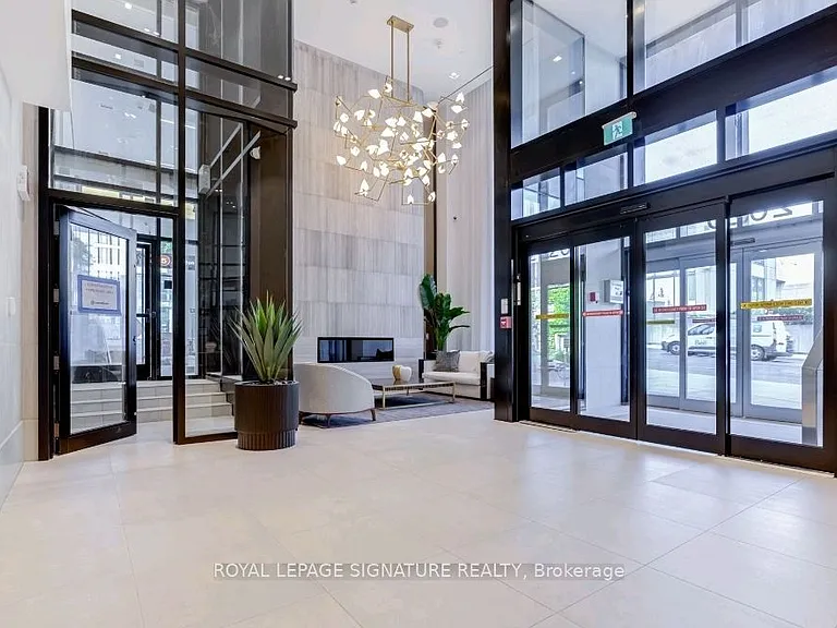 2020 Bathurst St #210 — Photo 2