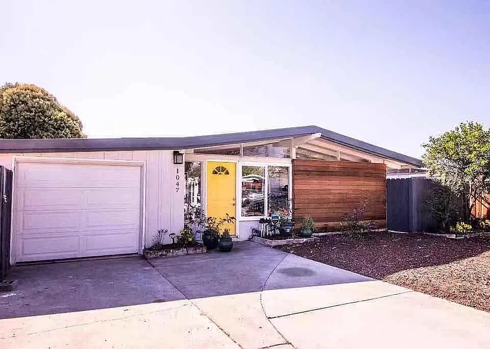 1047 Blazingwood Dr
