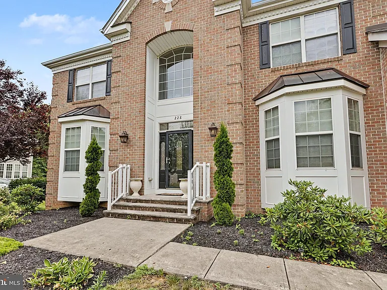 228 Leffler Cir — Photo 5