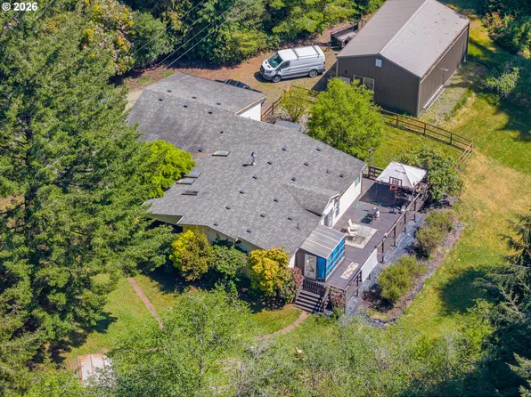 62291 Crown Point Rd, Coos Bay, OR 97420