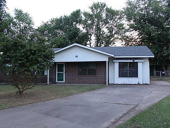 2nd image of 16 S 39th St