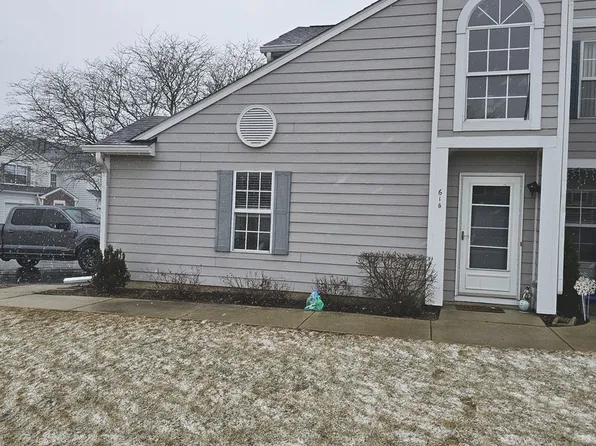 61 Adams Ct Unit B, Streamwood, IL 60107