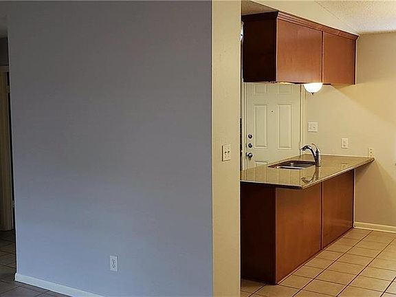 4th image of 1809 Teton Dr #A