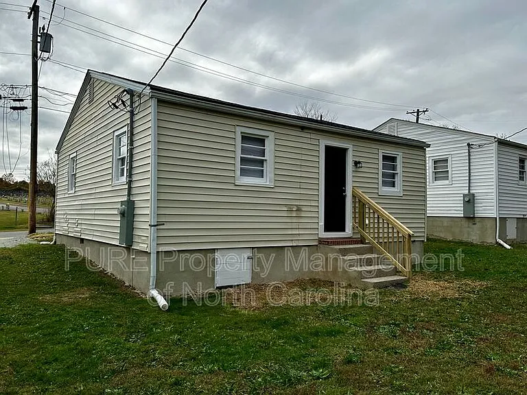 208 S Lexington Dr — Photo 25
