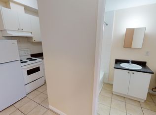 2938 Danforth Ave #2B, Toronto, ON M4C 1M5