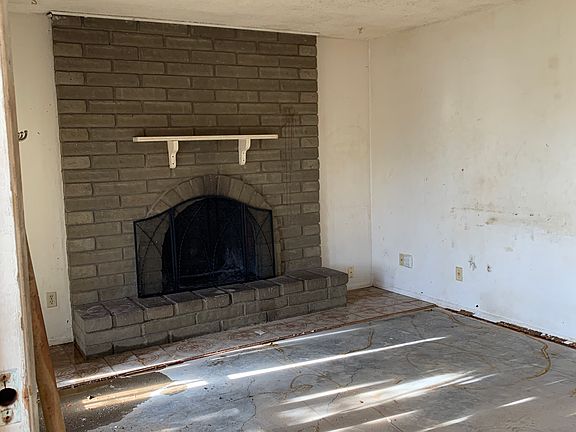 5th image of 1752 W Menadota Dr