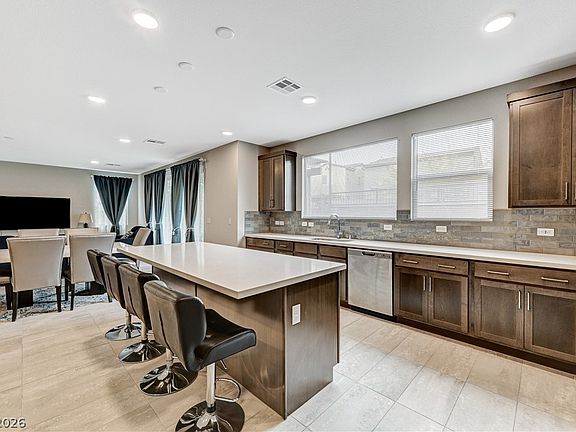 2nd image of 6853 Desert Finch St