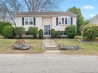 40 N View Ave, Cranston, RI 02920