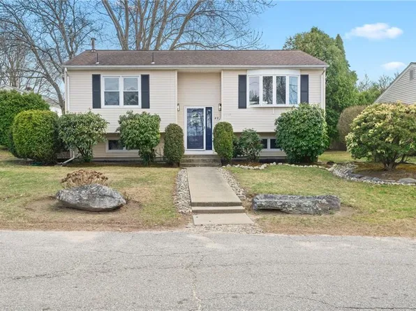 40 N View Ave, Cranston, RI 02920
