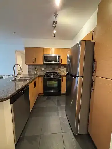 2 bed, 2.0 bath, 764 sqft, $3,150 — Photo 3