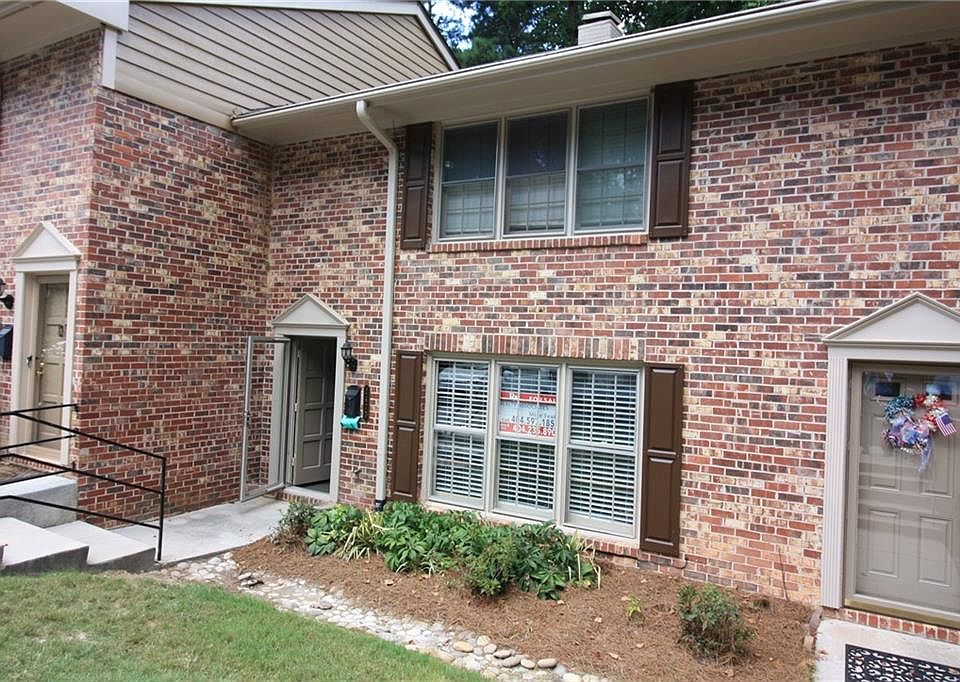 1st image of 2477 Northlake Ct NE