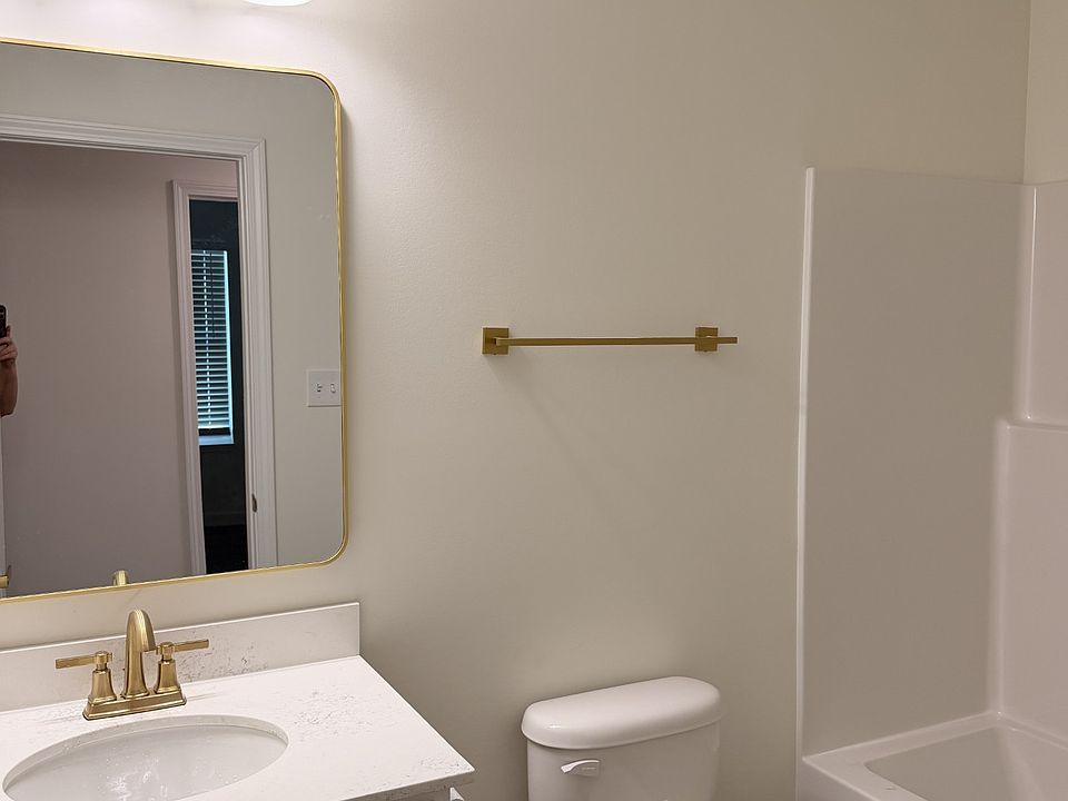 2nd image of 211 E Spring St