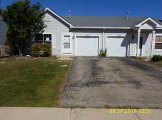 2806 Troon Dr #2806, Montgomery, IL 60538