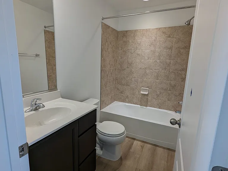241 Hillsdale Pl — Photo 22