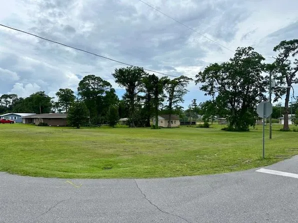 1002 Marvin Ave, Port Saint Joe, FL 32456