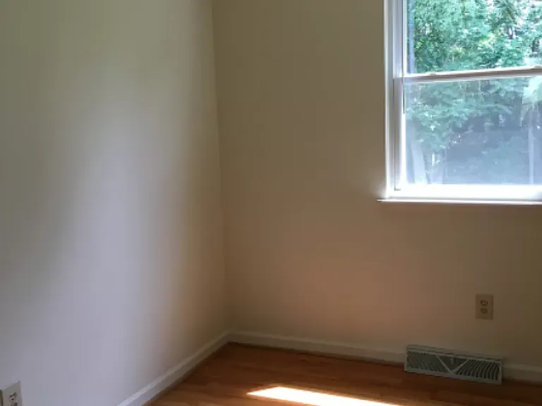 1406B Grace St — Photo 5