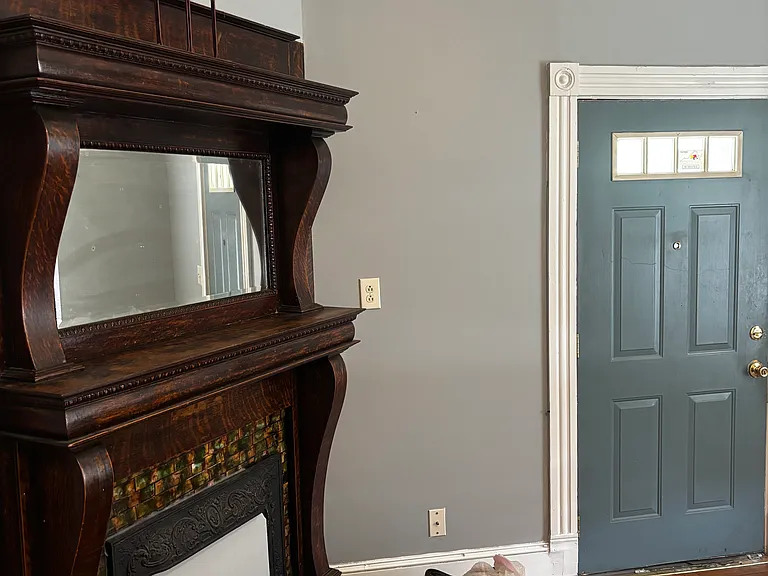 275 Webster Ave — Photo 9