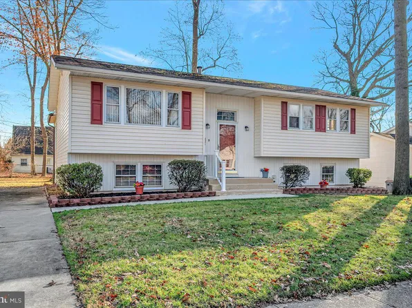 9 Sanford Dr, Newark, DE 19713
