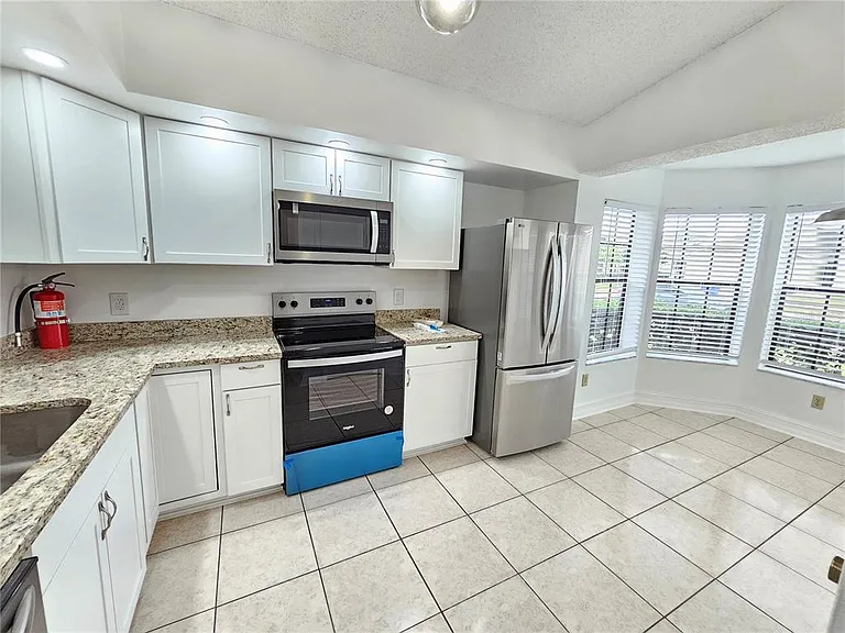 1024 Whalebone Bay Dr — Photo 8