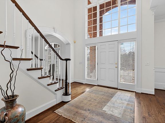 3rd image of 102 Trellingwood Dr