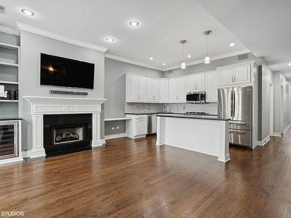 5th image of 1849 N Cleveland Ave APT 2N