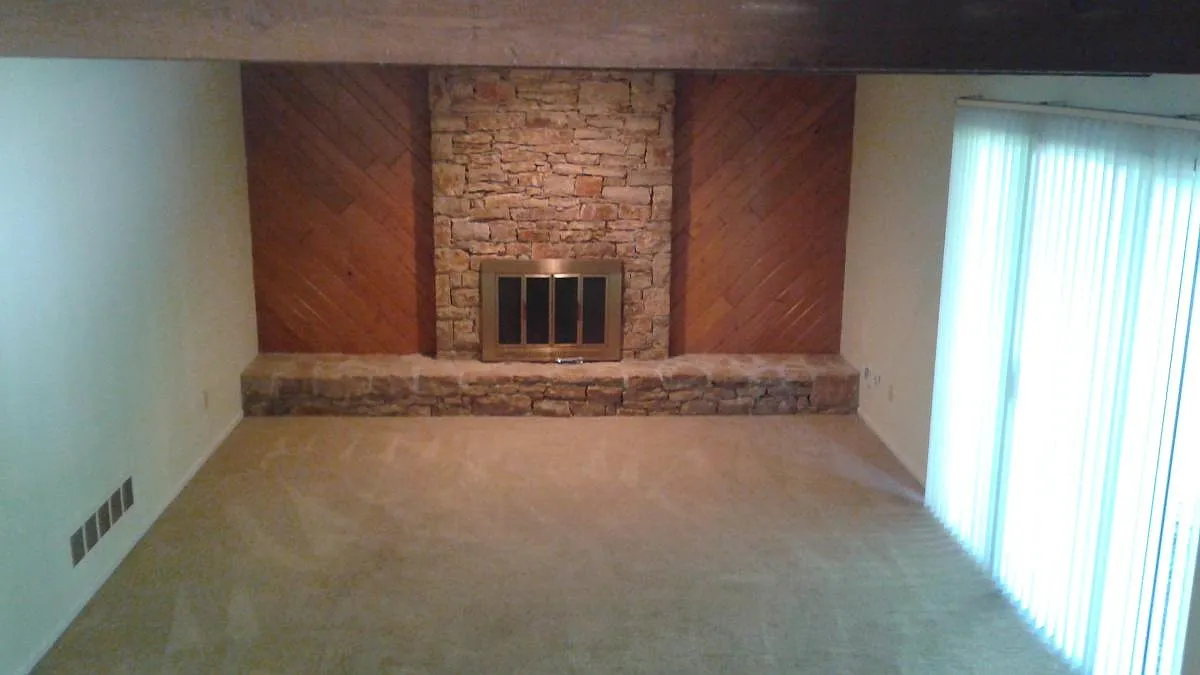 4 bed, 2.5 bath, 1511 sqft, $2,400 — Photo 3