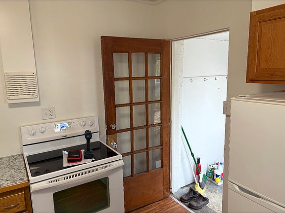 5th image of 724 Chestnut St #2