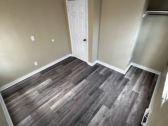 2nd image of 3709 Terrace Dr