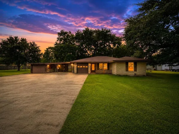 12711 Britt Rd, Brookside Village, TX 77581