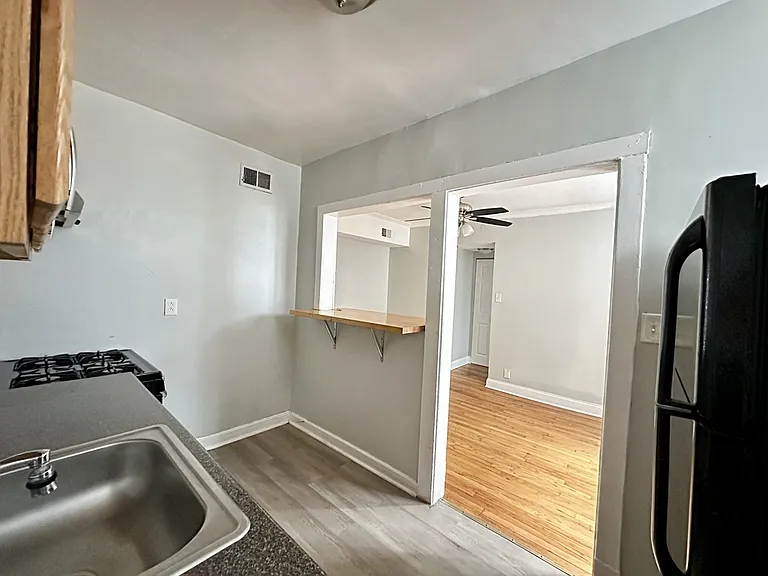 7000 N Paulina St #2 — Photo 5
