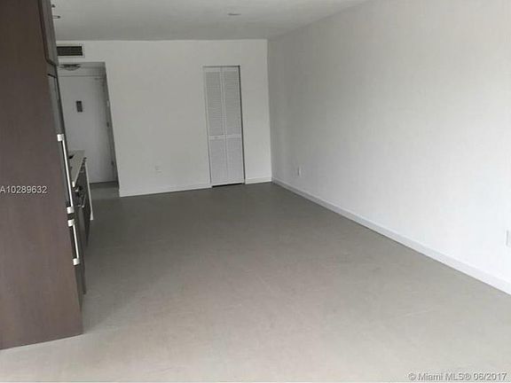 5th image of 1000 Michigan Ave APT 309