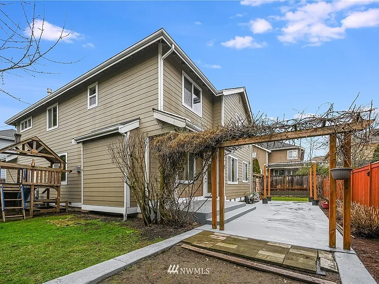 18820 35th Dr SE — Photo 23