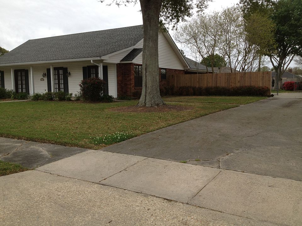 1st image of 24650 Edmund Dr
