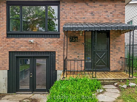 3rd image of 735 Mountain Ash Rd