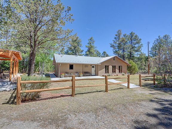 4th image of 13 Robinhood Ln